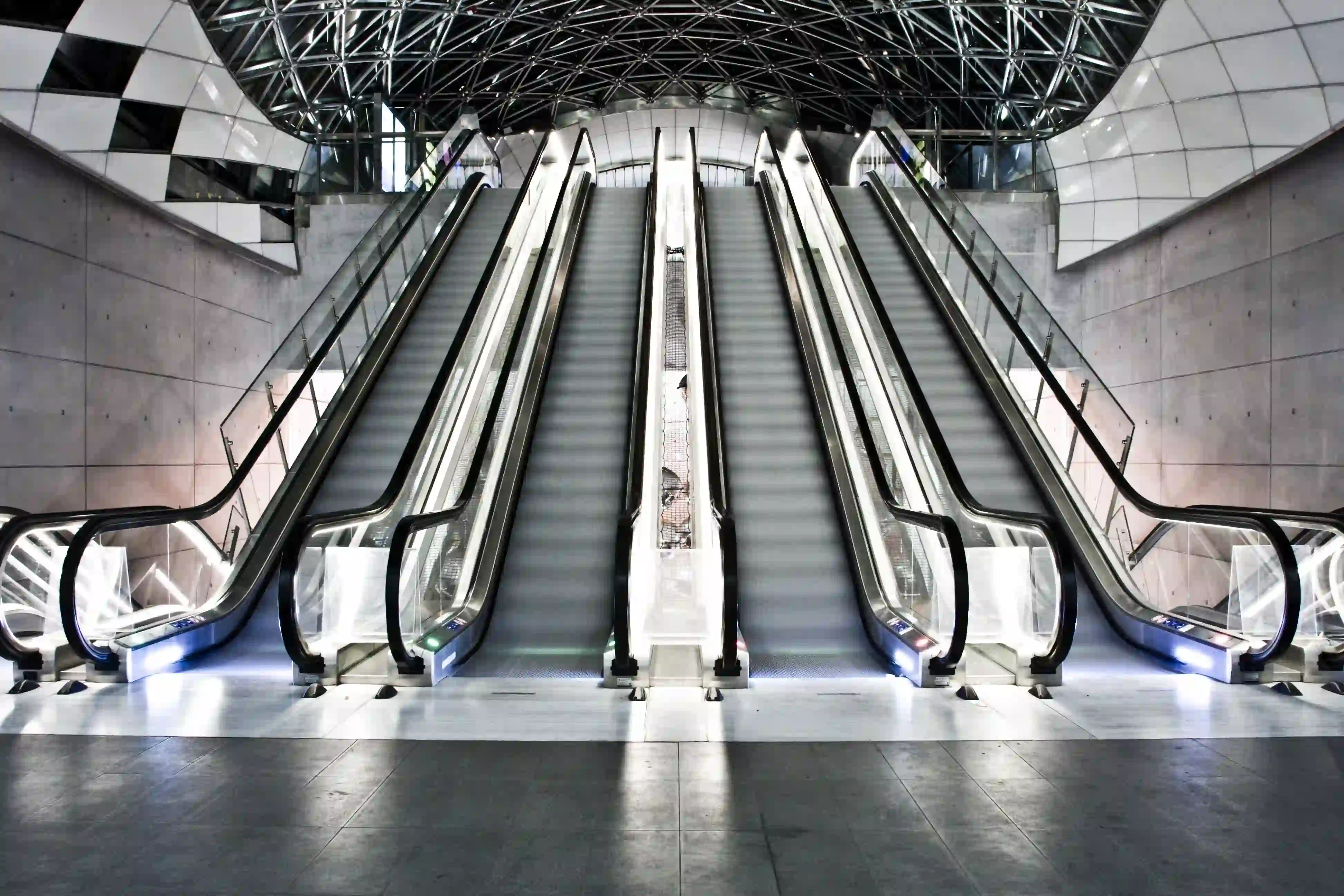 escalator ajman