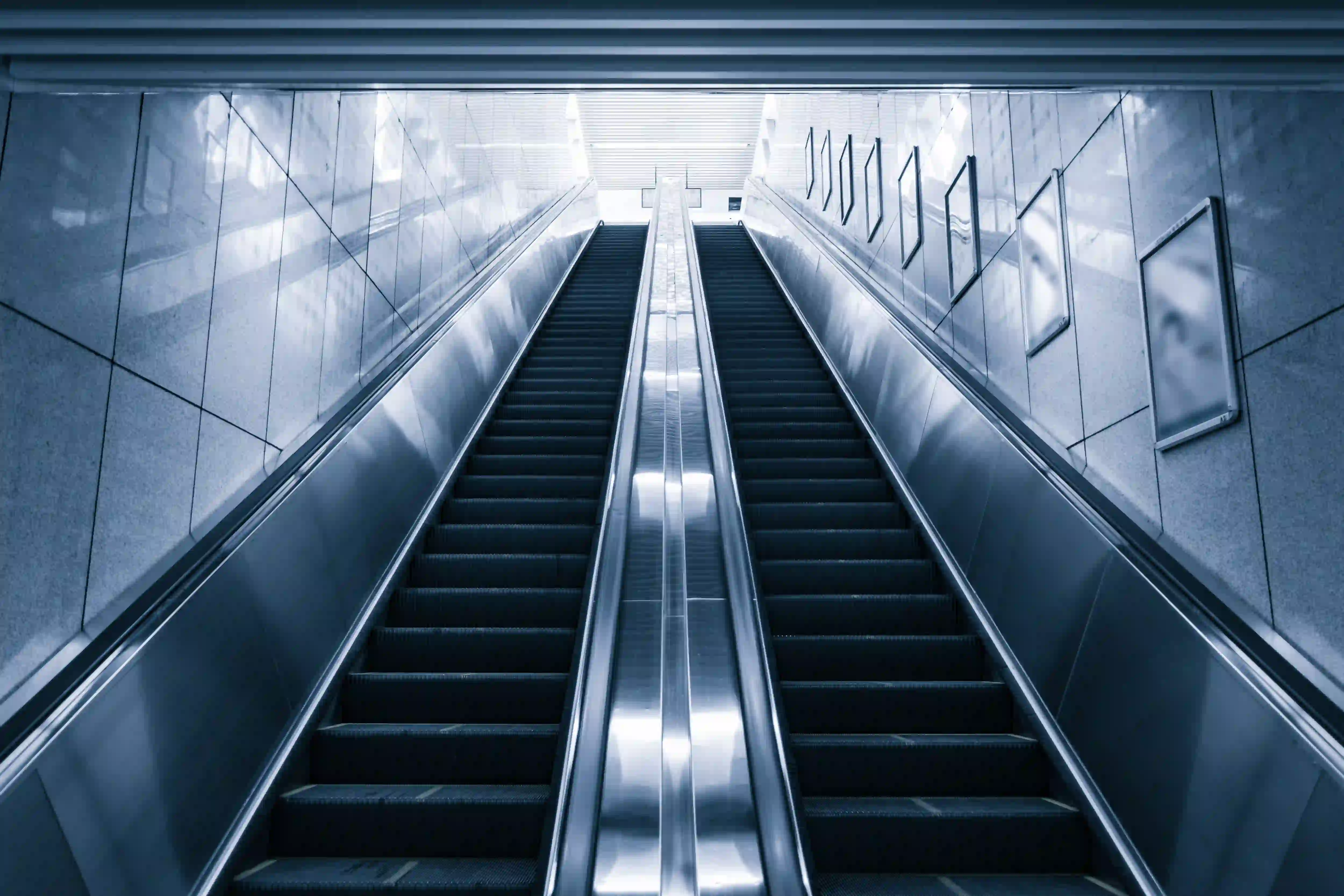 escalator ajman