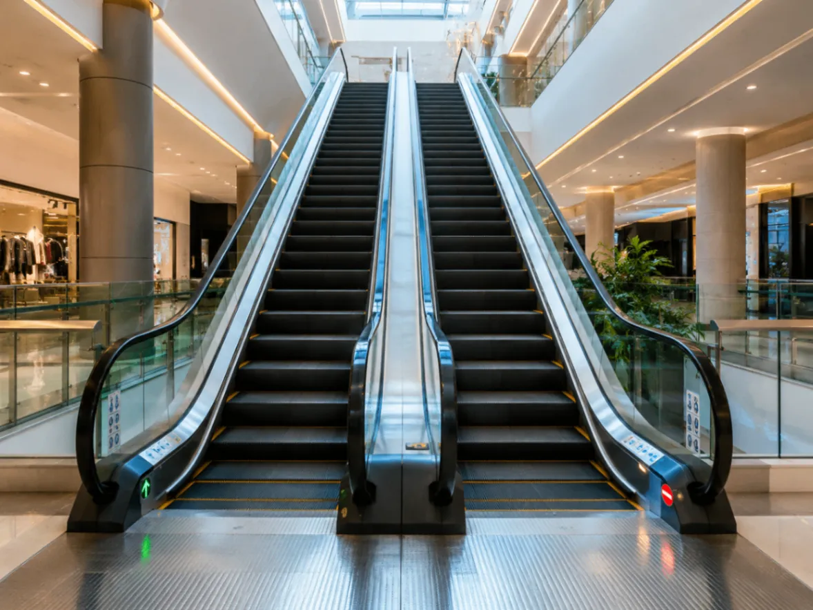 escalator travelator