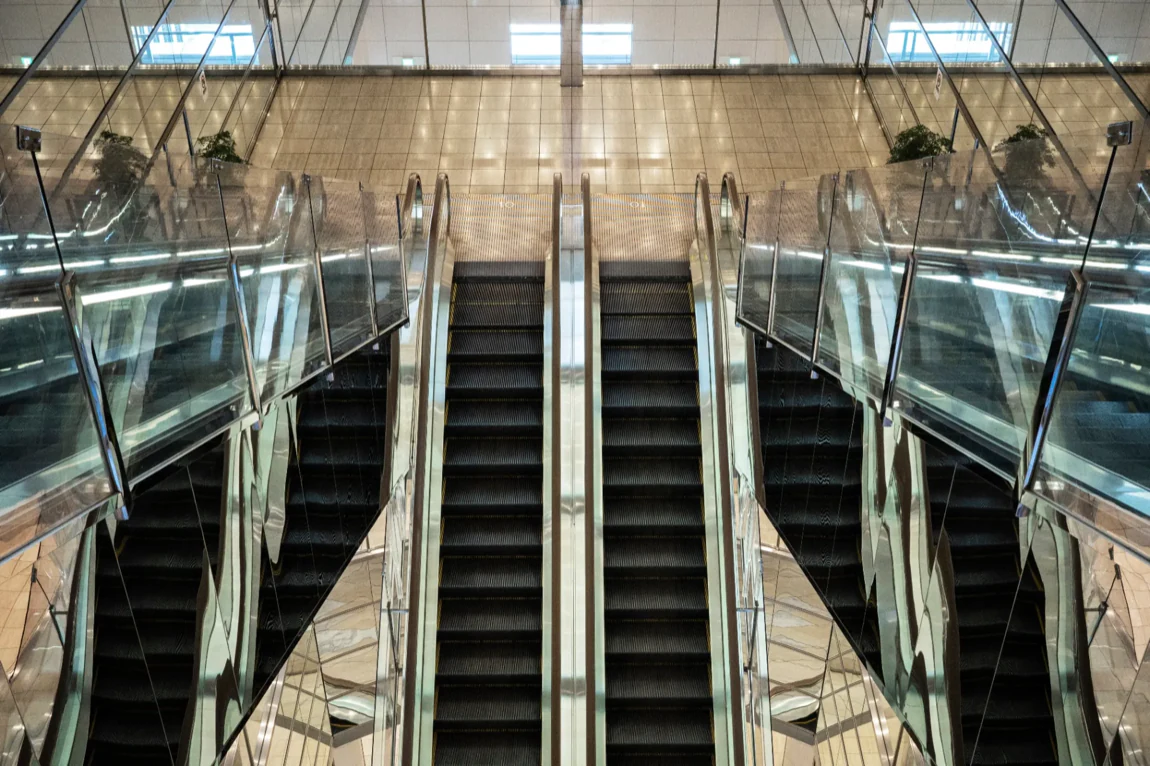 escalator ajman